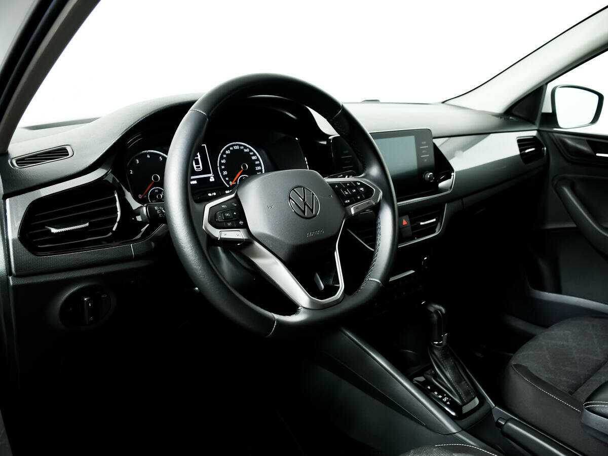 Volkswagen Polo 2021 года с пробегом. Фото: #12