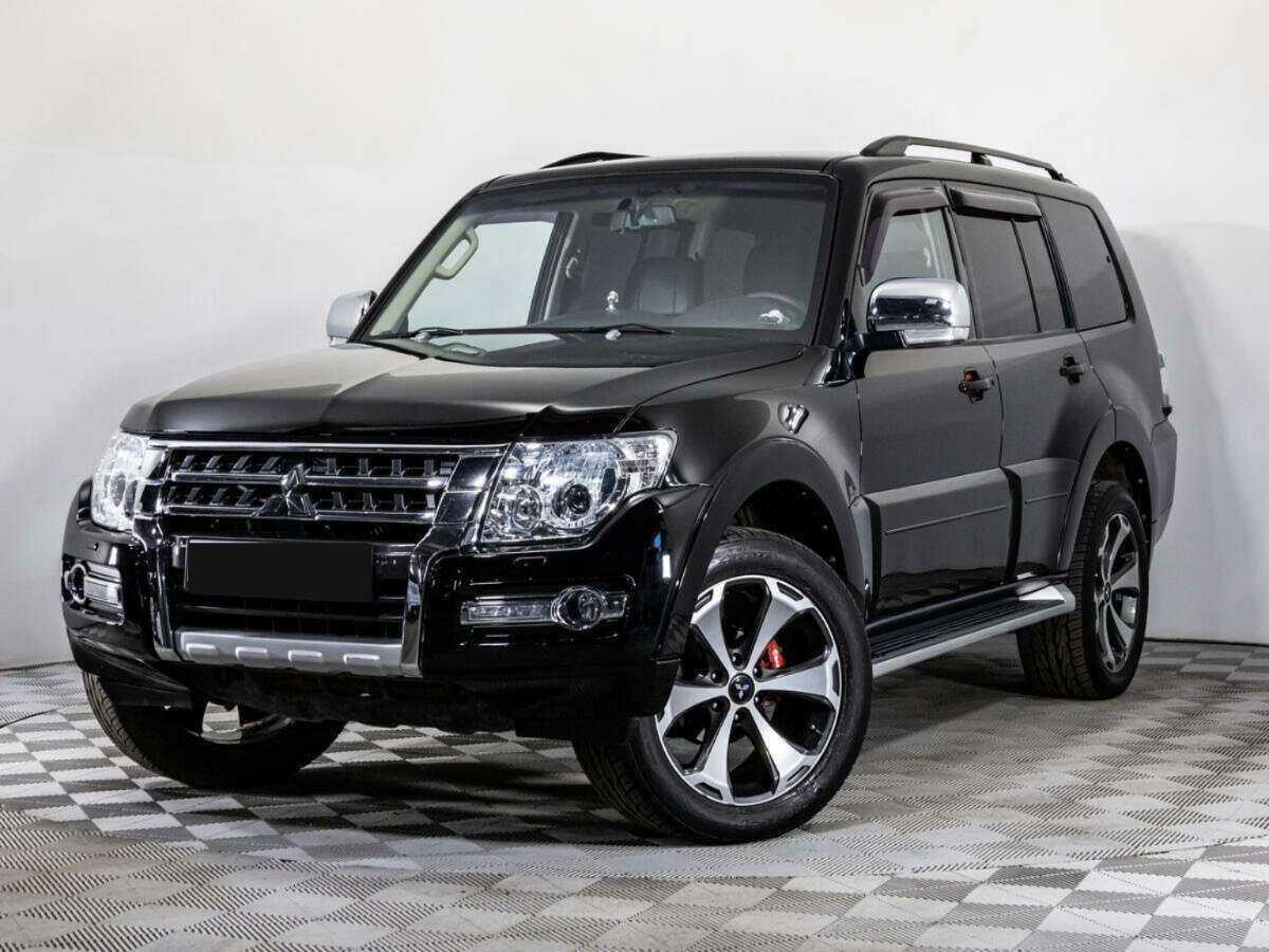 Mitsubishi Pajero 2015 года с пробегом. Посмотреть фото