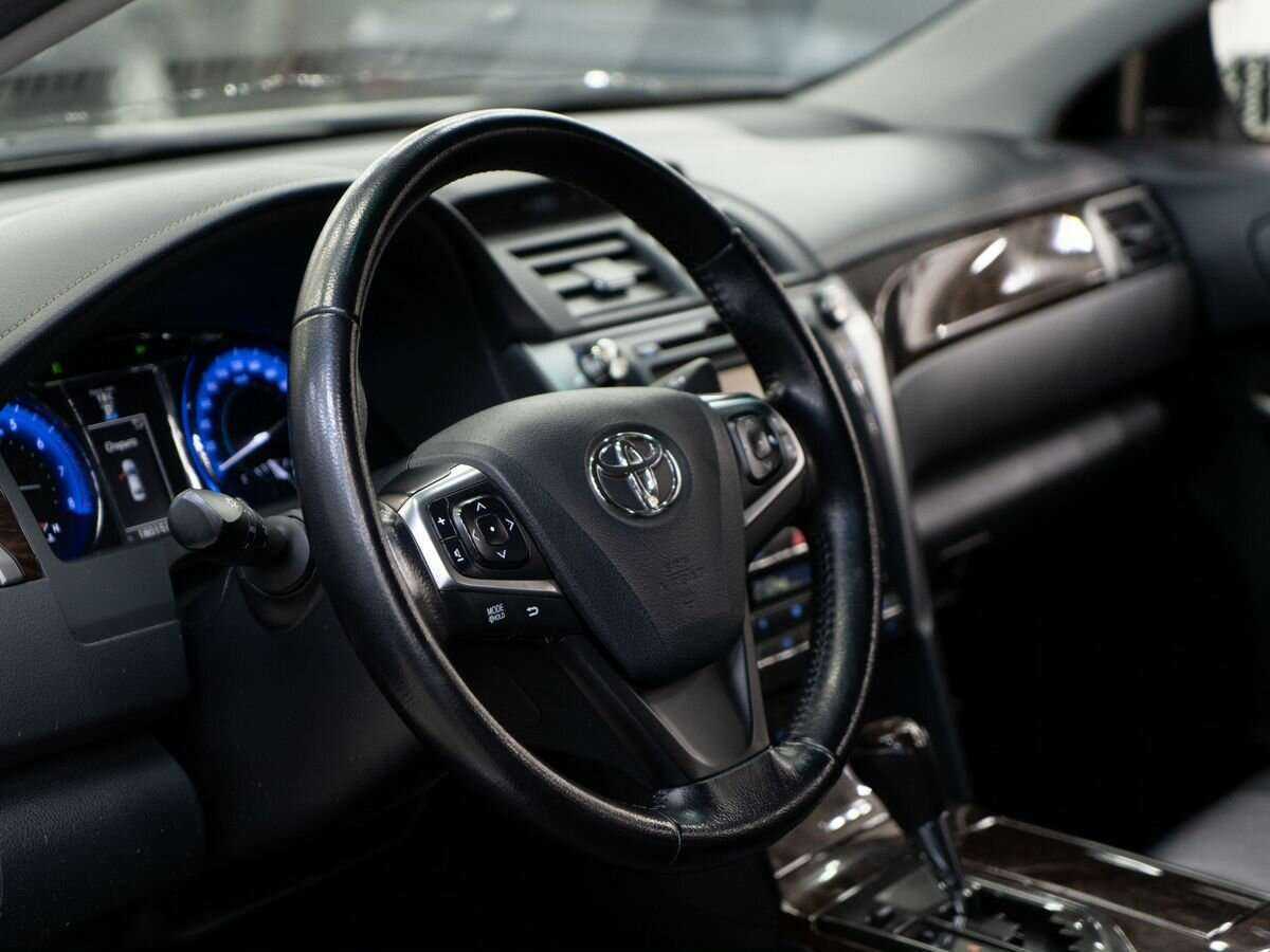 Toyota Camry 2015 года с пробегом. Фото: #4