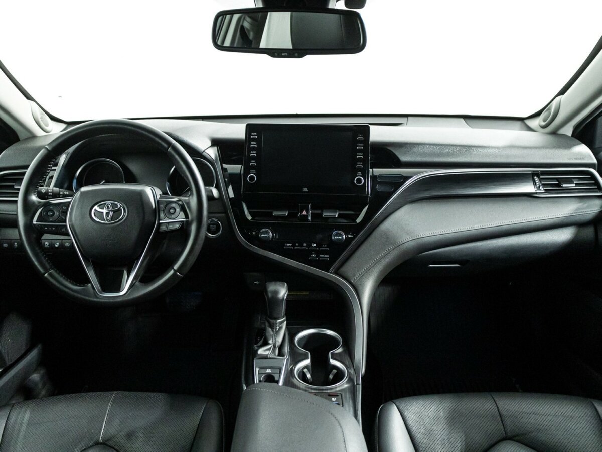 Toyota Camry 2021 года с пробегом. Фото: #11