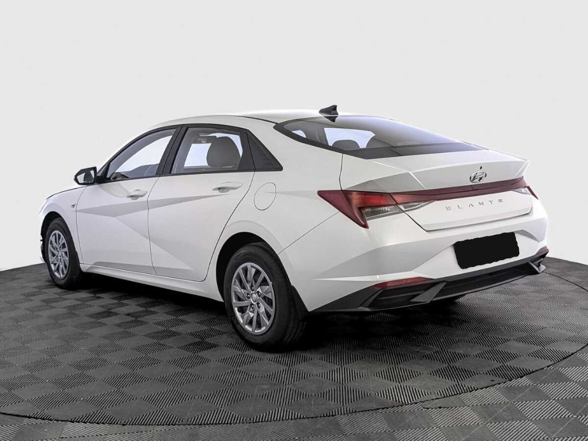 Hyundai Elantra 2021 года с пробегом. Фото: #6