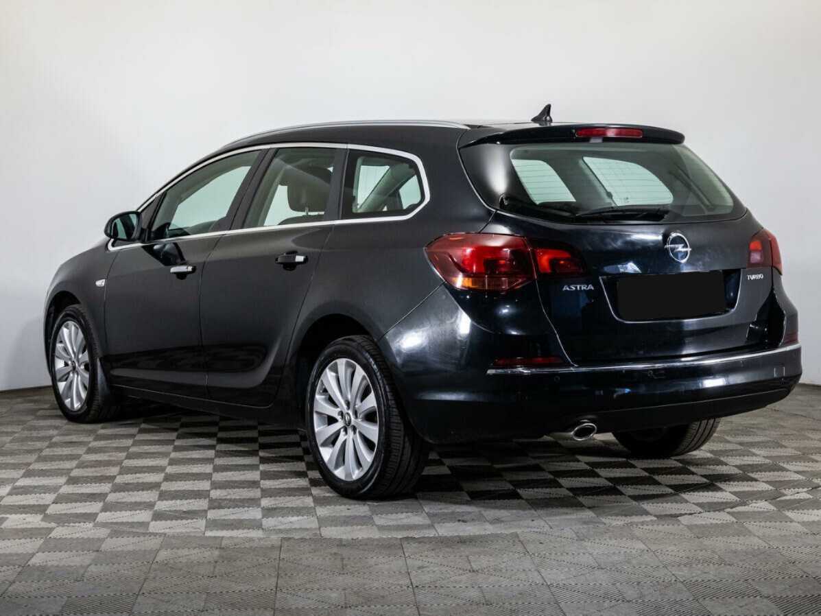 Opel Astra 2012 года с пробегом. Фото: #5