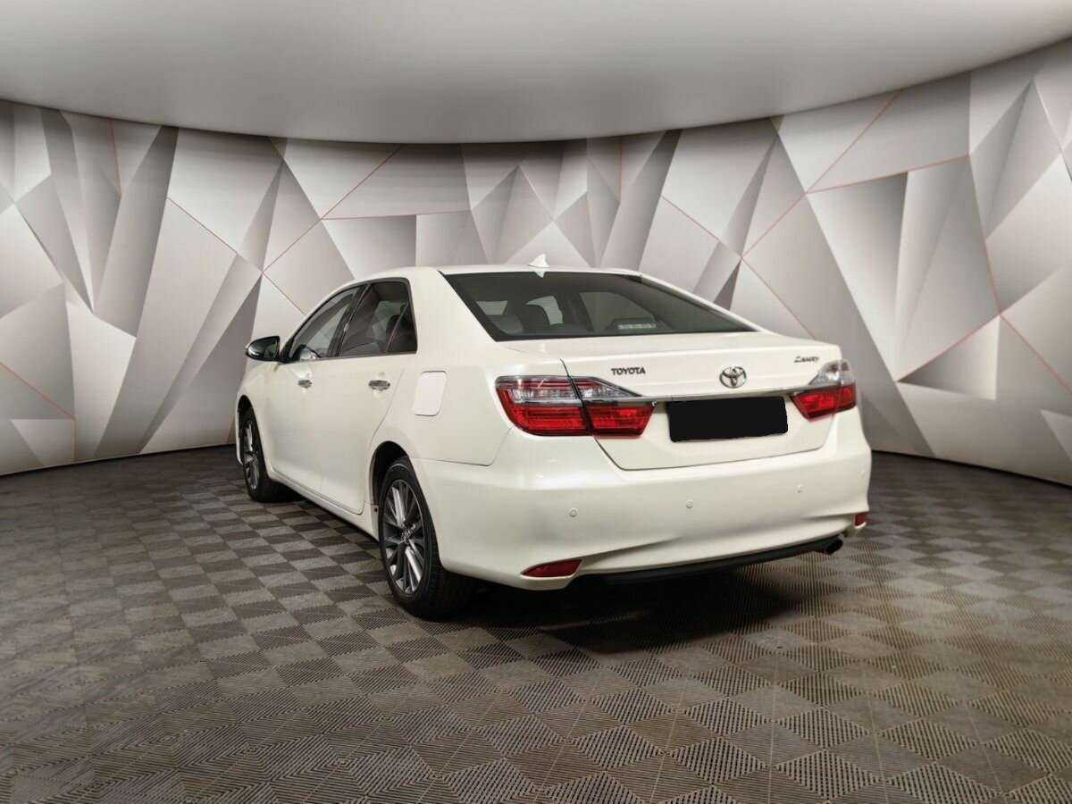 Toyota Camry 2017 года с пробегом. Фото: #3