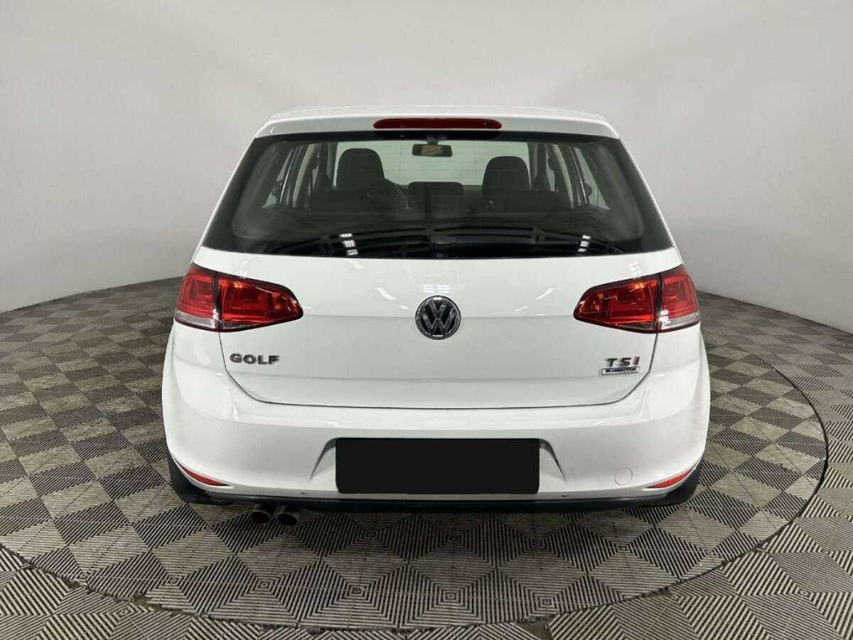 Volkswagen Golf 2015 года с пробегом. Фото: #2