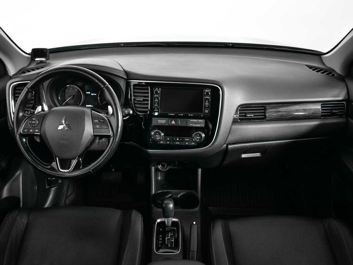 Mitsubishi Outlander 2016 года с пробегом. Фото: #10