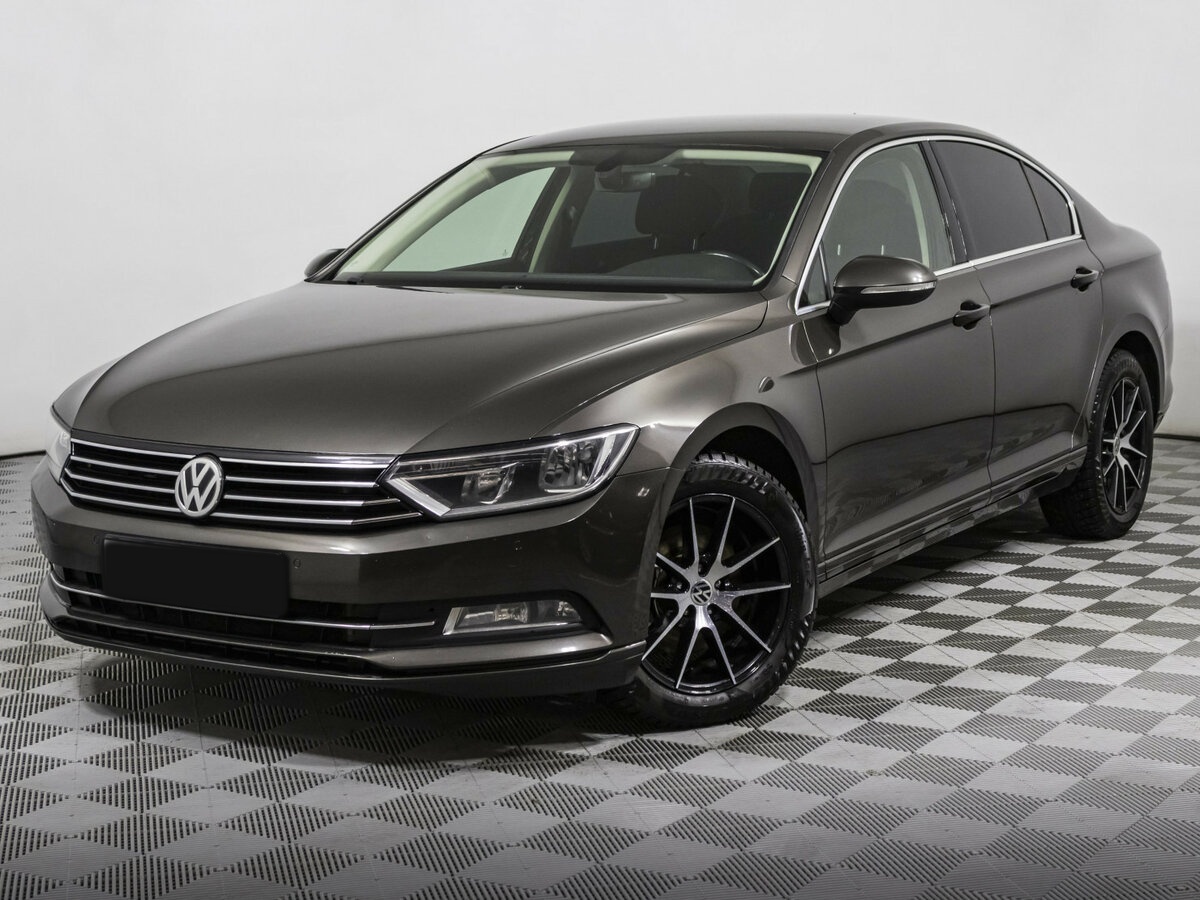 Volkswagen Passat 2017 года с пробегом. Фото: #0