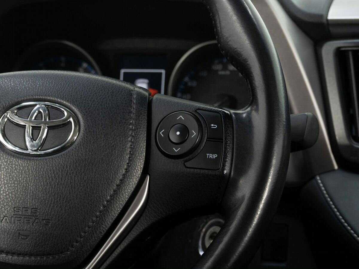 Toyota RAV4 2018 года с пробегом. Фото: #14