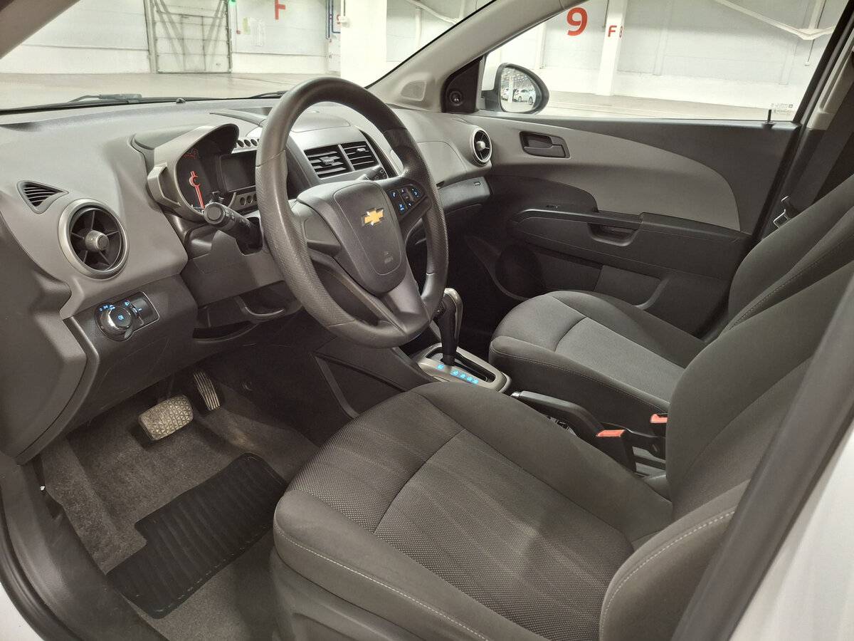Chevrolet Aveo 2015 года с пробегом. Фото: #14