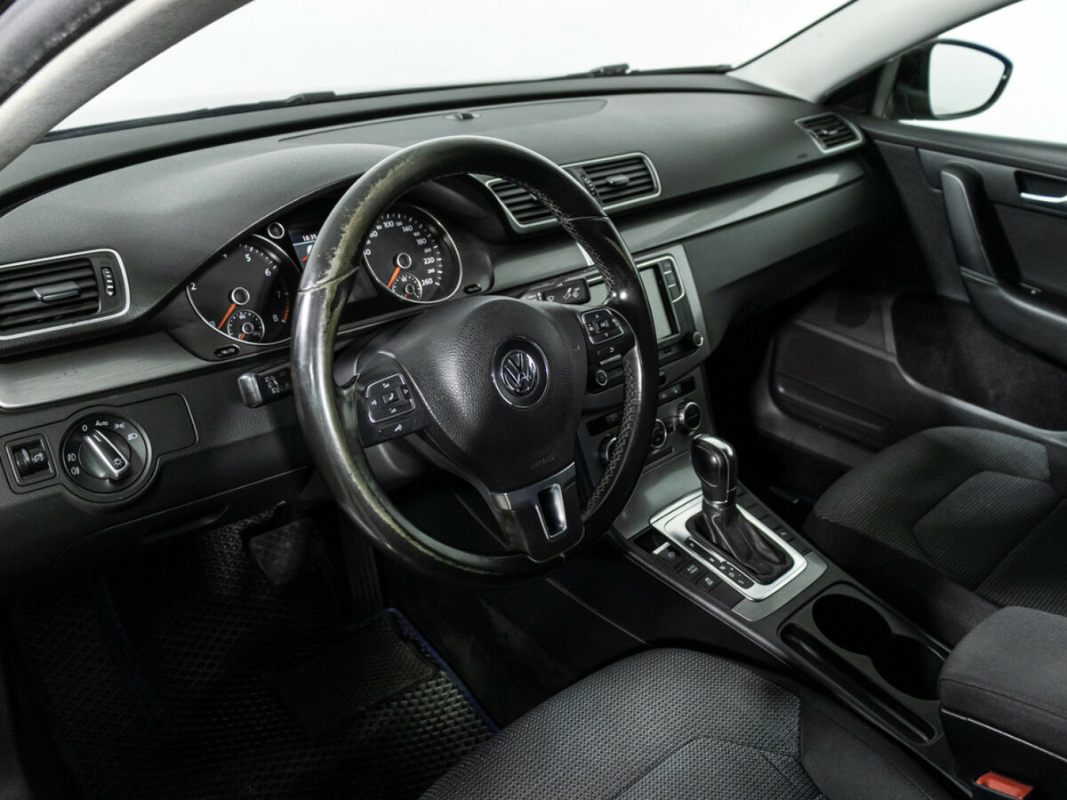 Volkswagen Passat 2012 года с пробегом. Фото: #9
