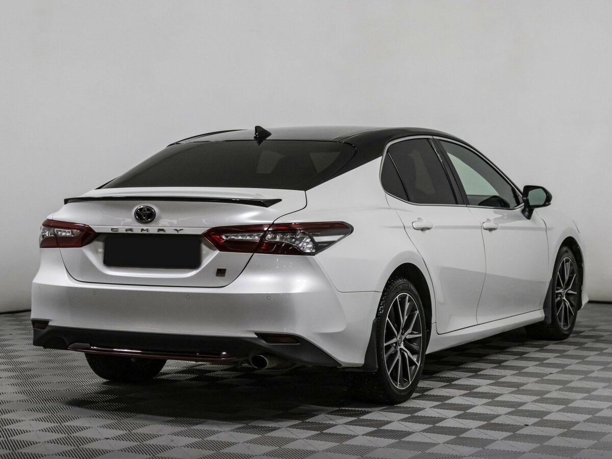 Toyota Camry 2021 года с пробегом. Фото: #3