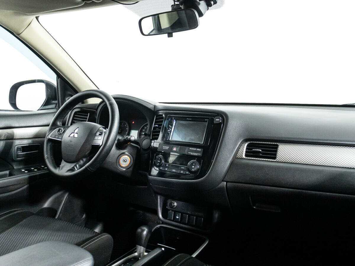 Mitsubishi Outlander 2017 года с пробегом. Фото: #7