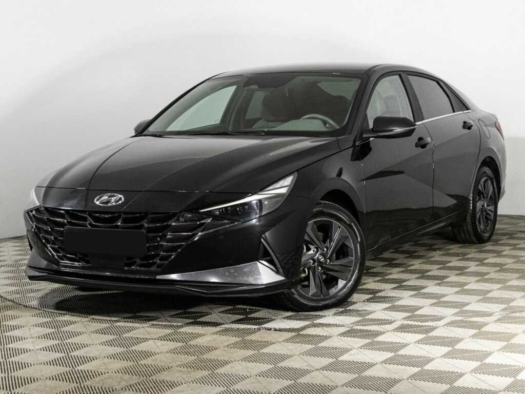 Hyundai Elantra 2021 года с пробегом. Посмотреть фото