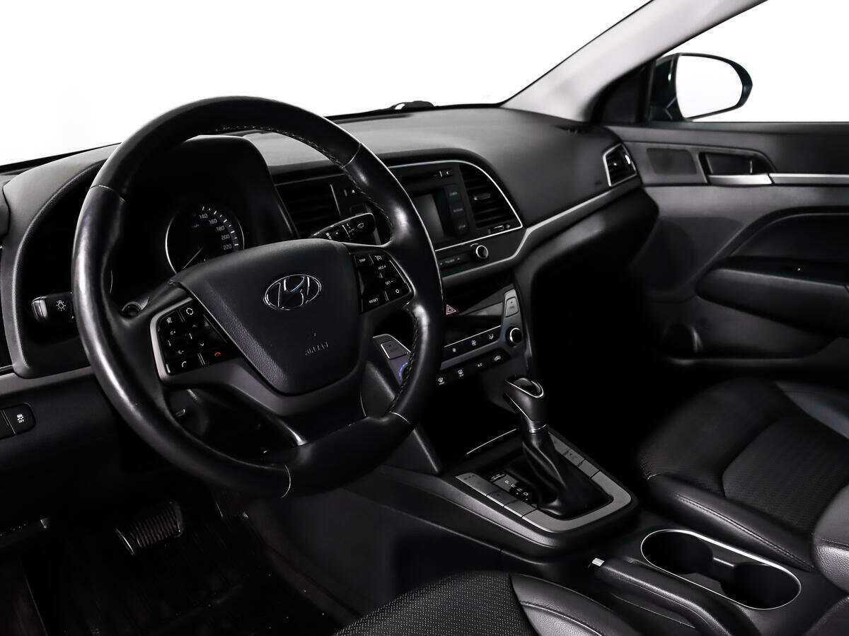 Hyundai Elantra 2017 года с пробегом. Фото: #8