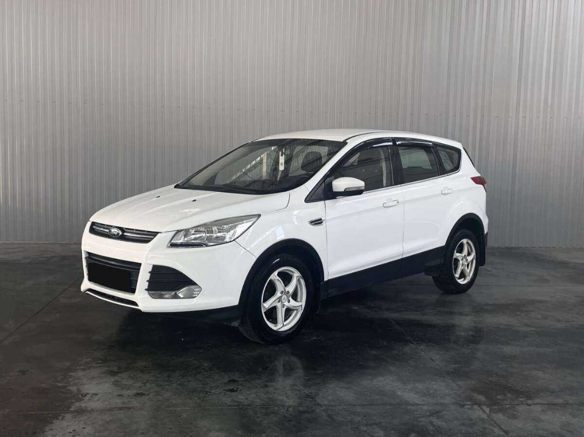Ford Kuga 2015 года с пробегом. Посмотреть фото
