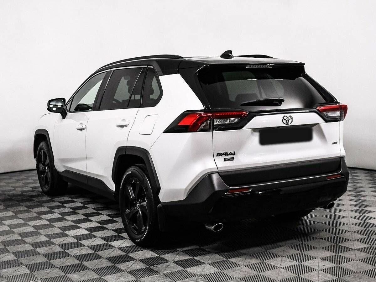 Toyota RAV4 2021 года с пробегом. Фото: #6