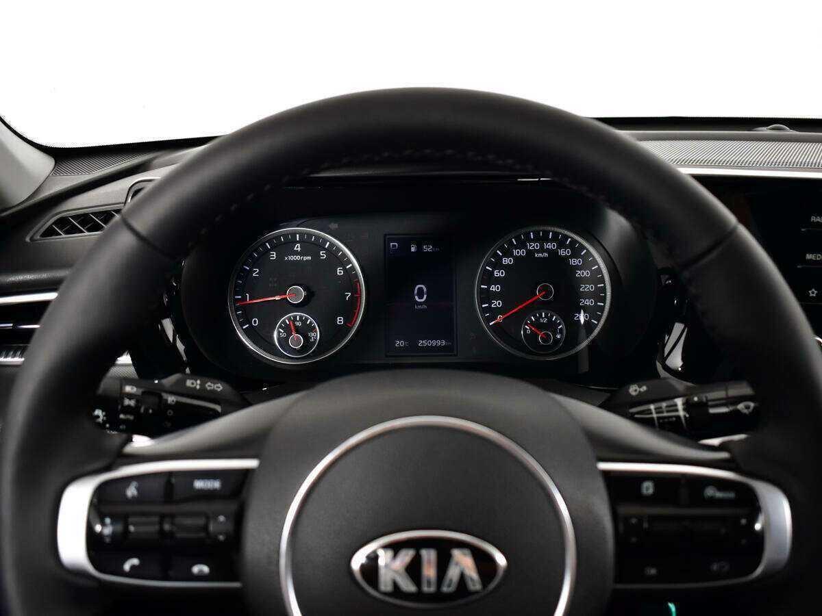 Kia K5 2021 года с пробегом. Фото: #10