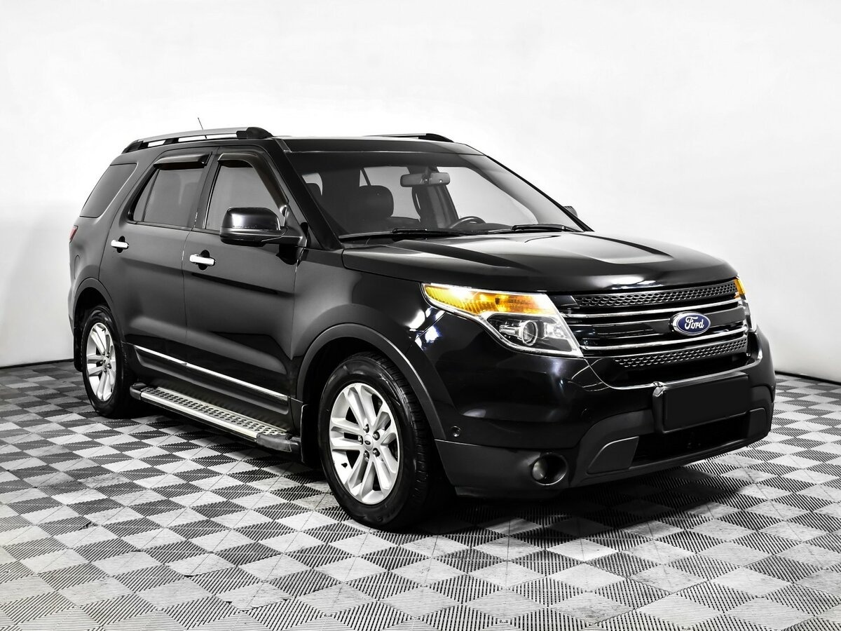 Ford Explorer 2013 года с пробегом. Фото: #2
