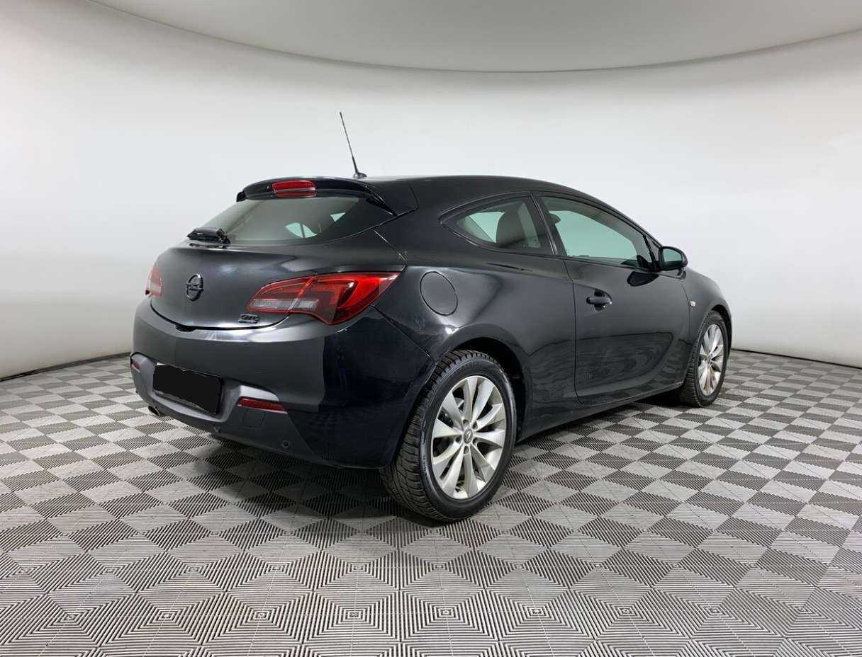 Opel Astra 2012 года с пробегом. Фото: #3
