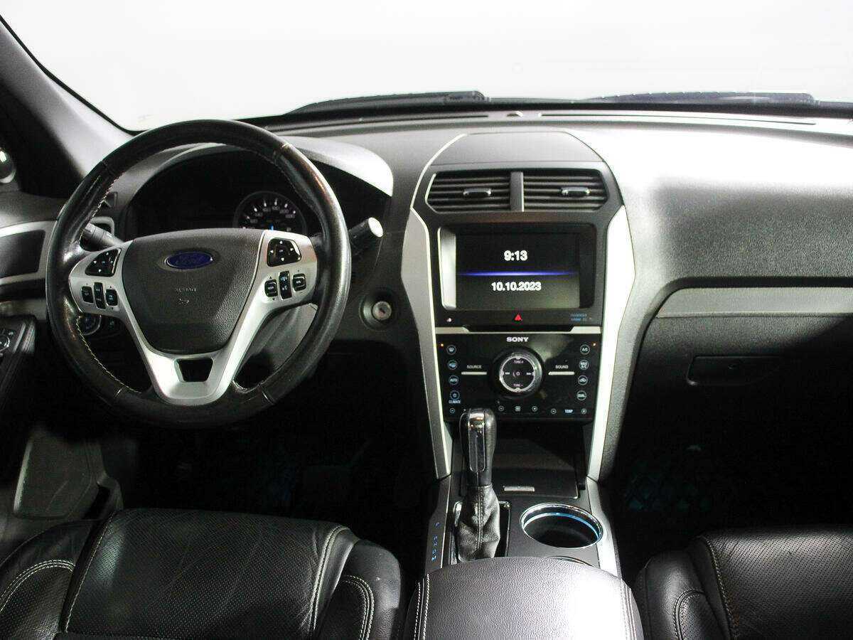 Ford Explorer 2013 года с пробегом. Фото: #9