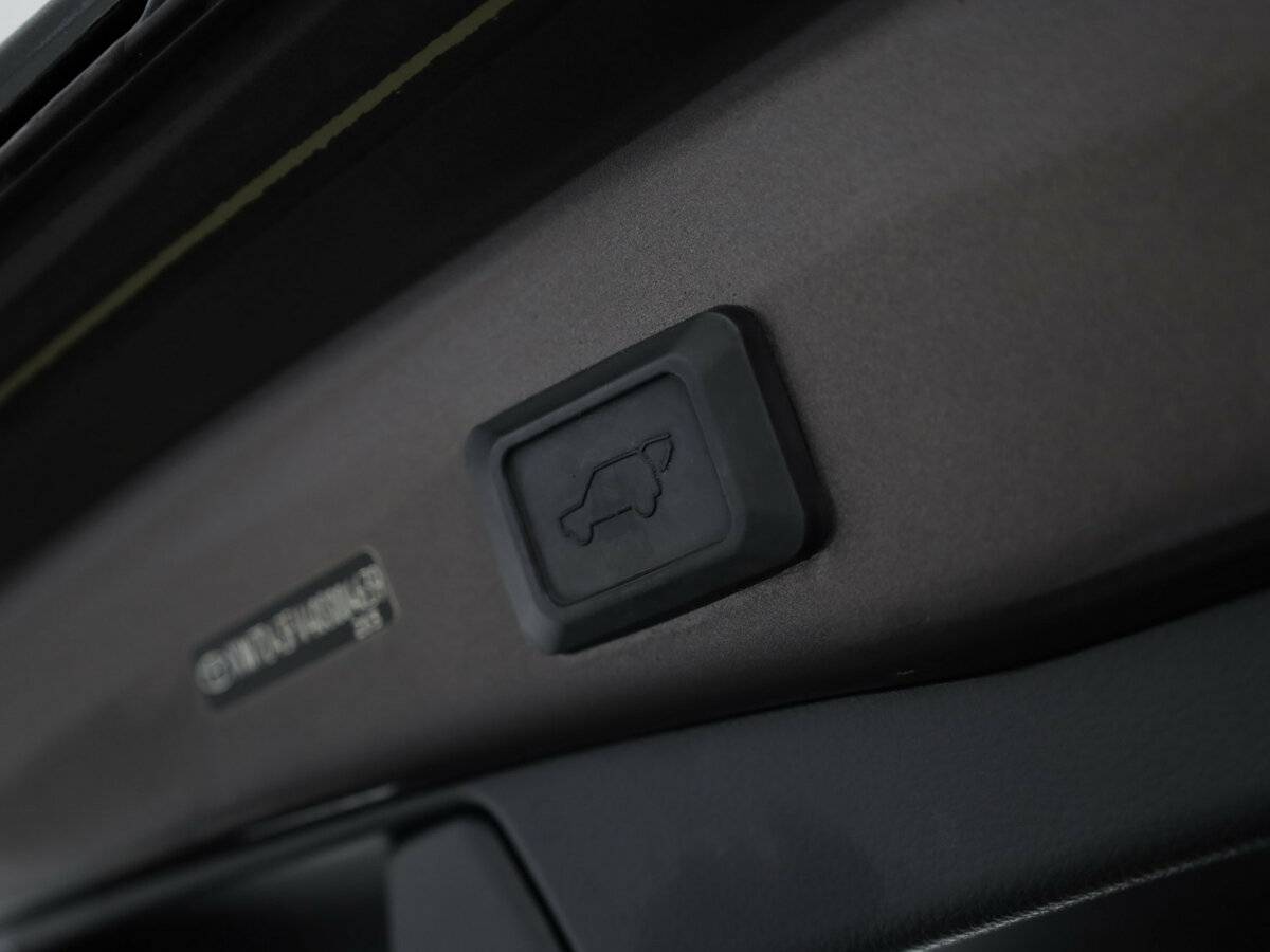 Toyota RAV4 2019 года с пробегом. Фото: #25