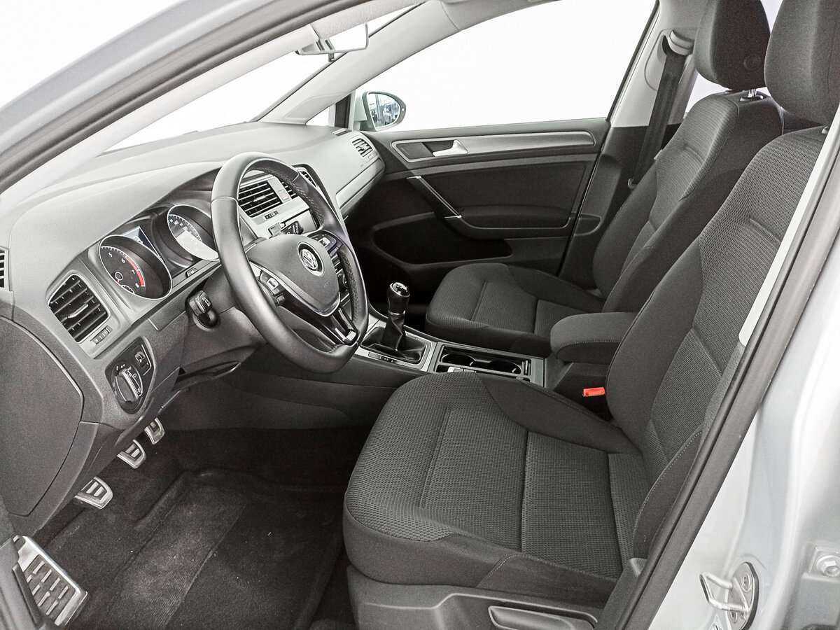 Volkswagen Golf 2013 года с пробегом. Фото: #13