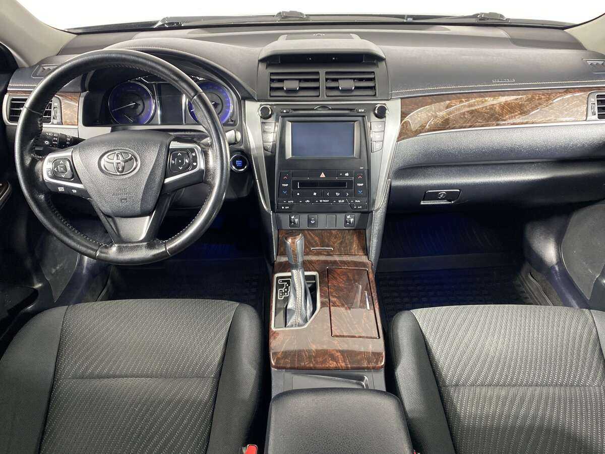 Toyota Camry 2017 года с пробегом. Фото: #9