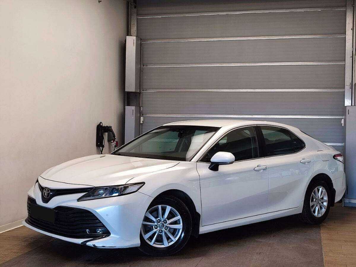 Toyota Camry 2018 года с пробегом. Посмотреть фото