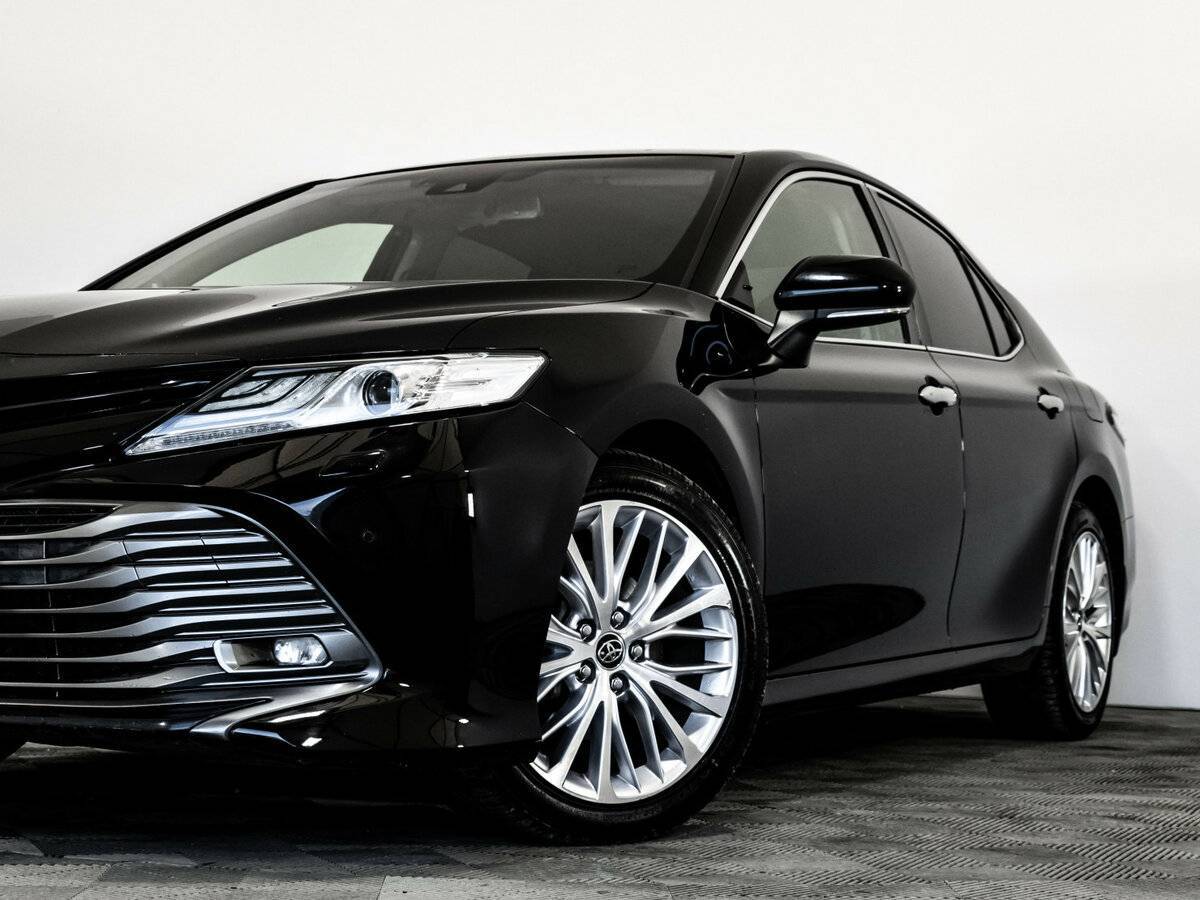 Toyota Camry 2019 года с пробегом. Фото: #1