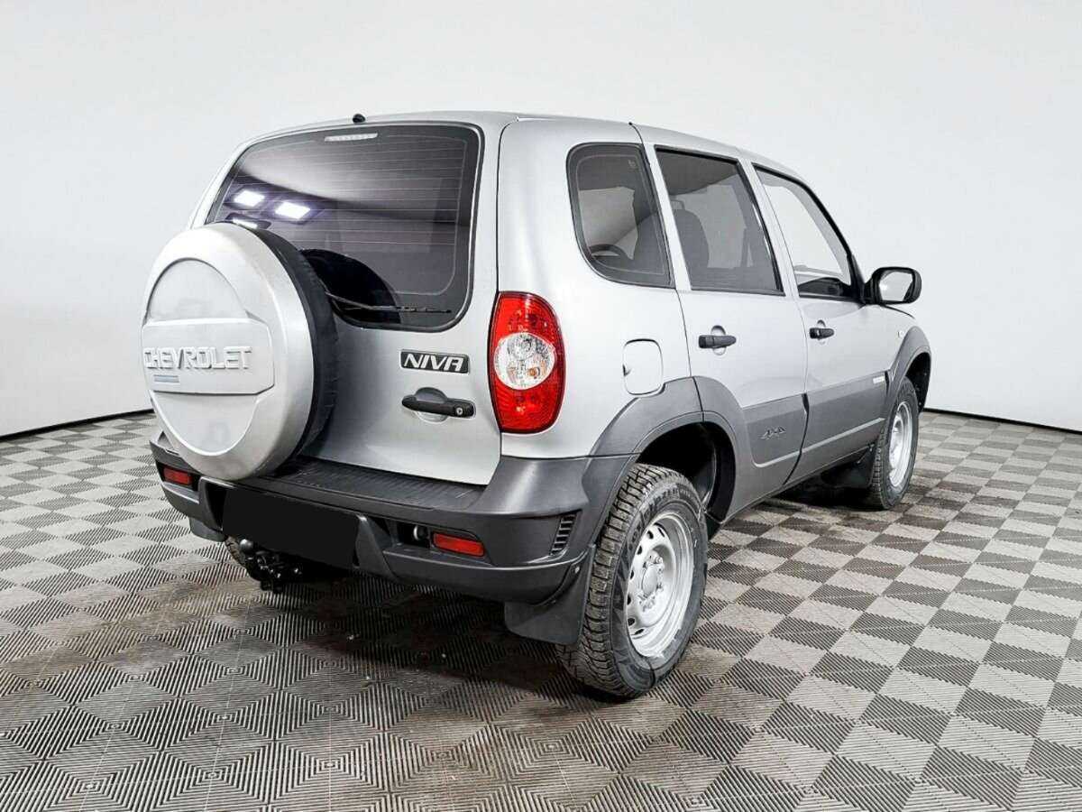 Chevrolet Niva 2013 года с пробегом. Фото: #4
