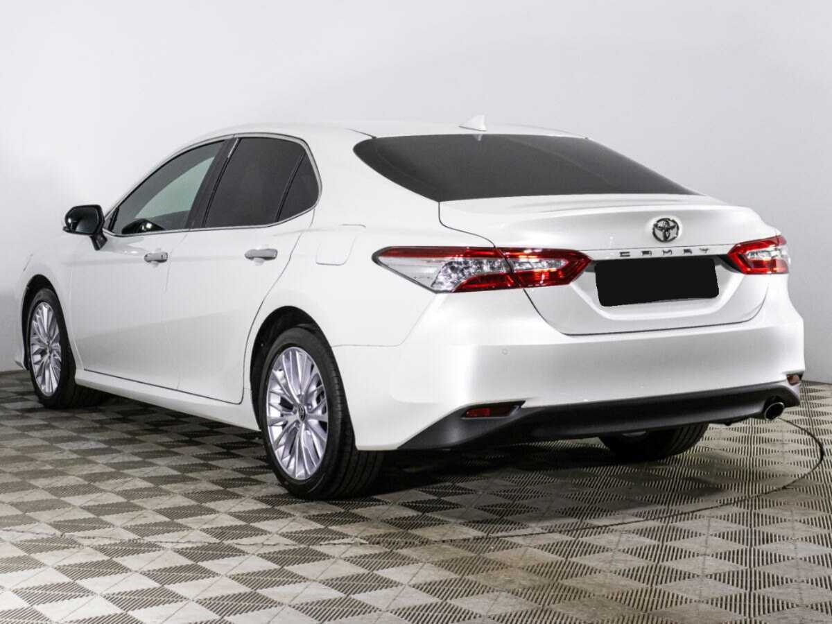 Toyota Camry 2020 года с пробегом. Фото: #6