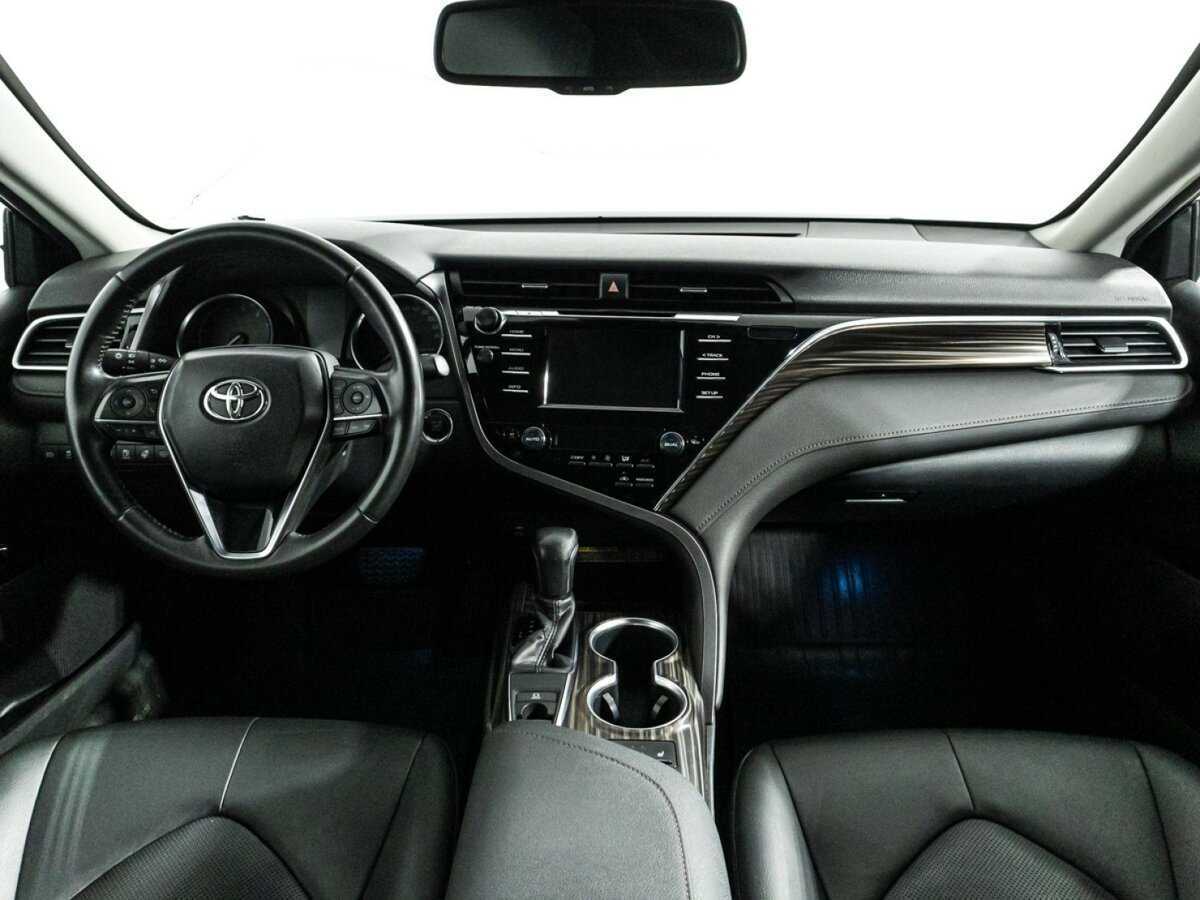 Toyota Camry 2019 года с пробегом. Фото: #12