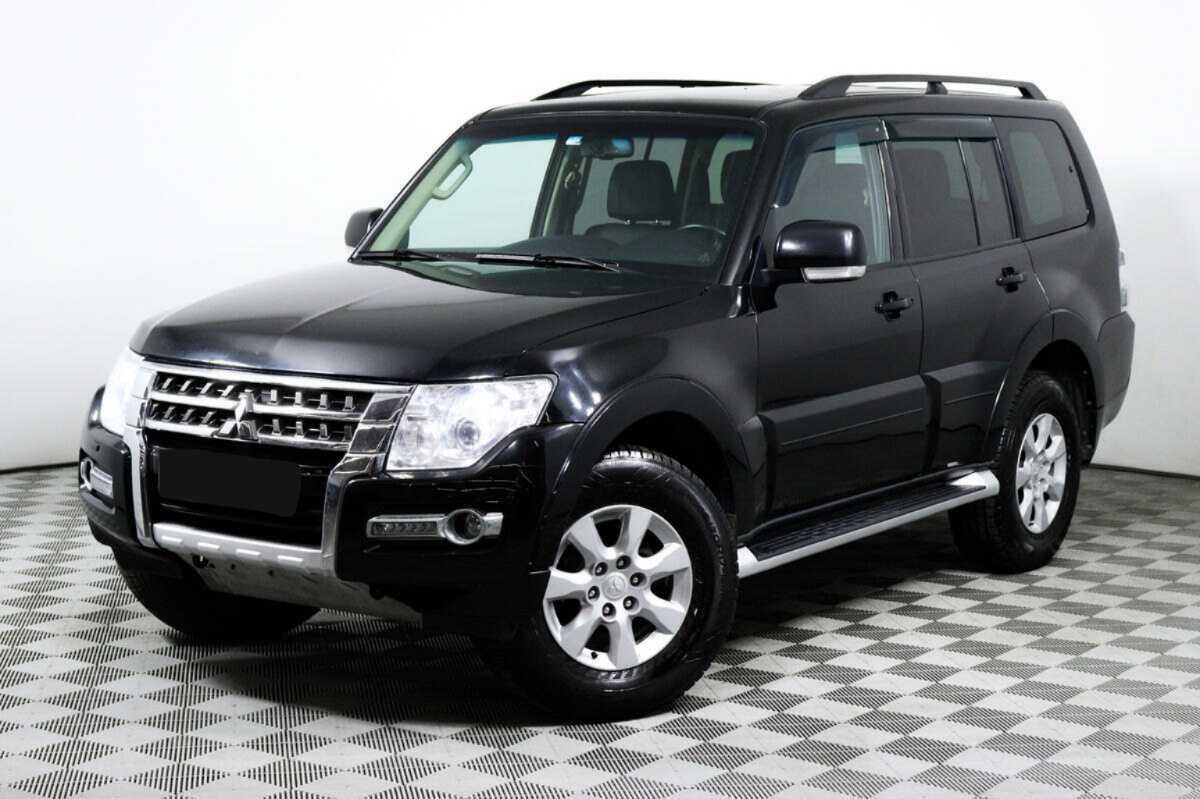 Mitsubishi Pajero 2018 года с пробегом. Фото: #0