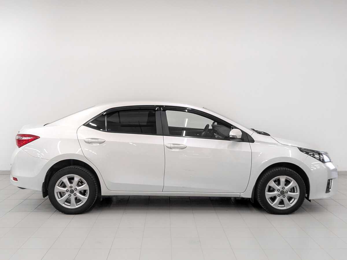 Toyota Corolla 2014 года с пробегом. Фото: #3