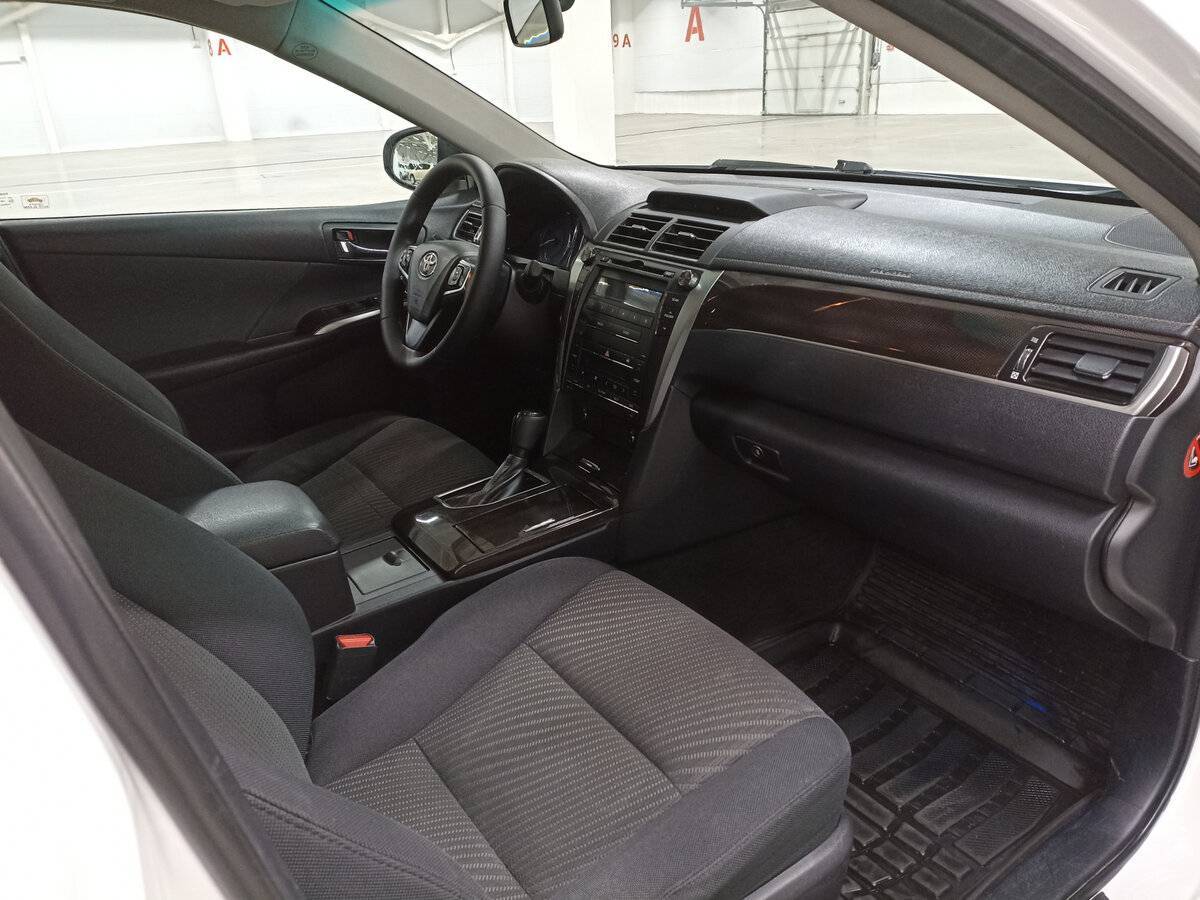 Toyota Camry 2016 года с пробегом. Фото: #10
