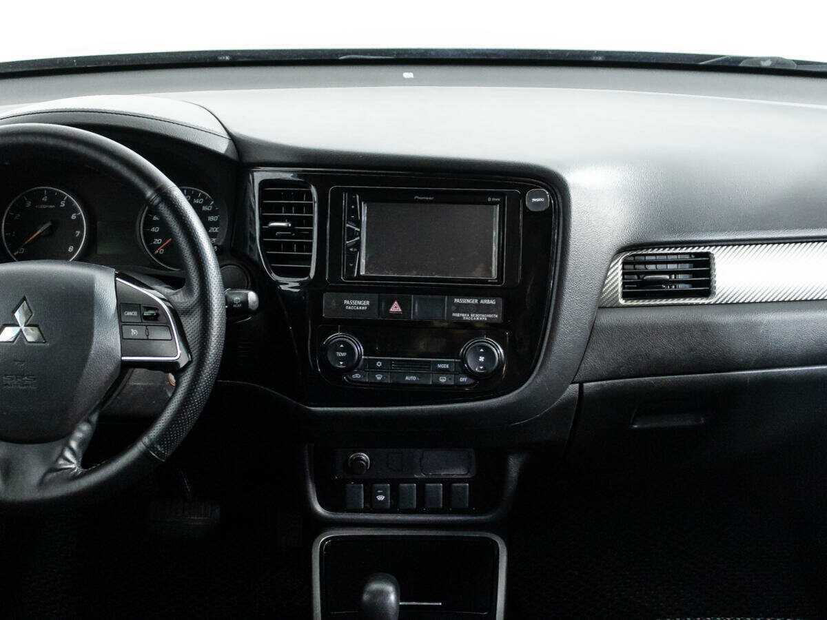 Mitsubishi Outlander 2017 года с пробегом. Фото: #12