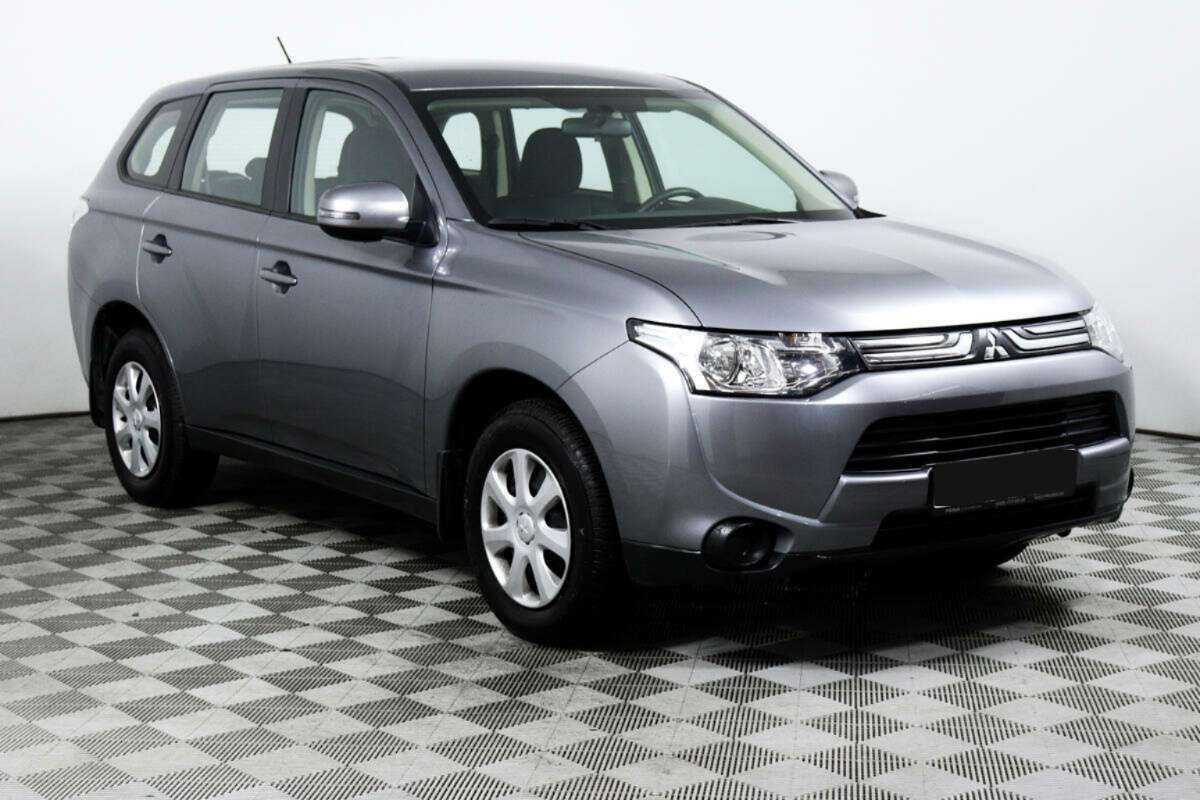 Mitsubishi Outlander 2012 года с пробегом. Фото: #2
