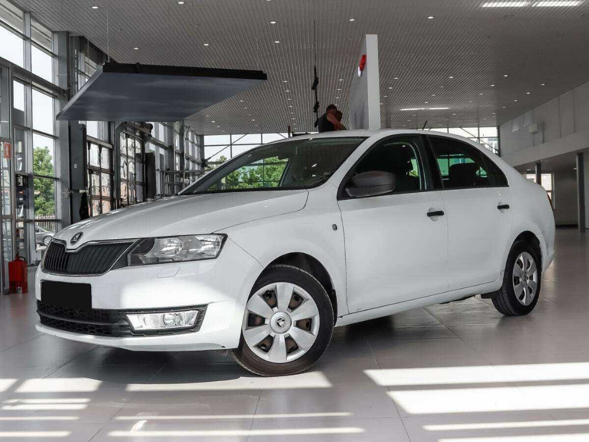 Skoda Rapid 2016 года с пробегом. Посмотреть фото