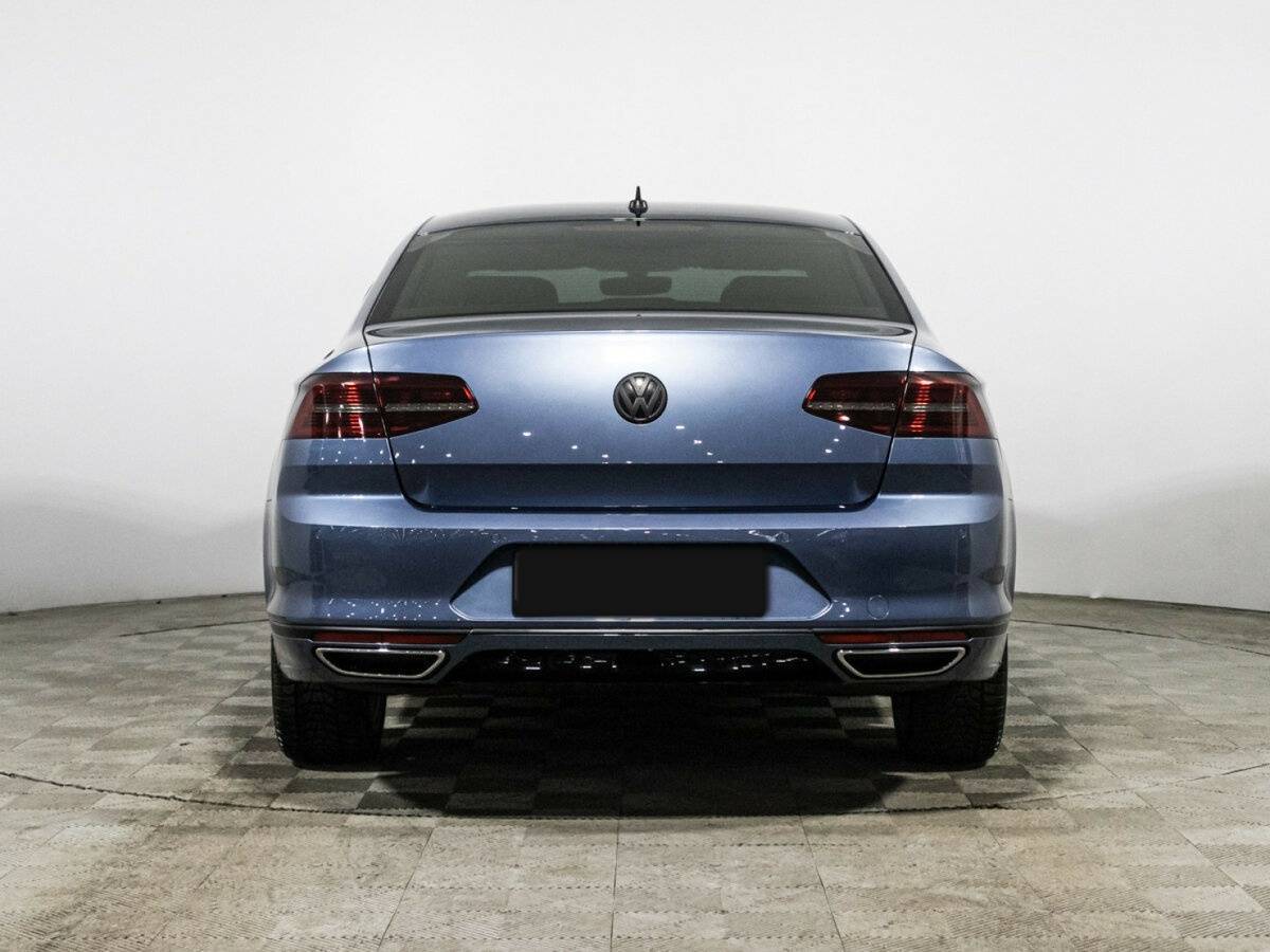 Volkswagen Passat 2017 года с пробегом. Фото: #5