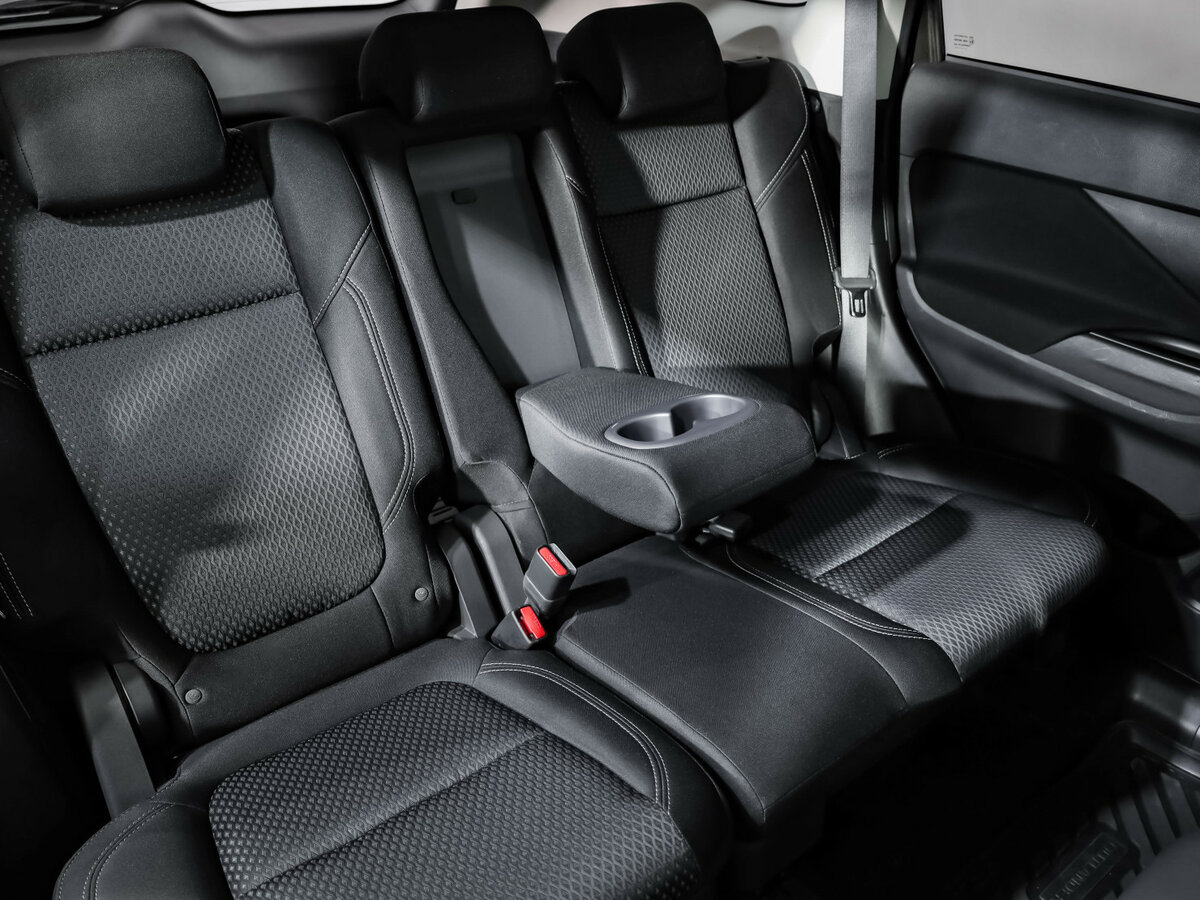 Mitsubishi Outlander 2020 года с пробегом. Фото: #23