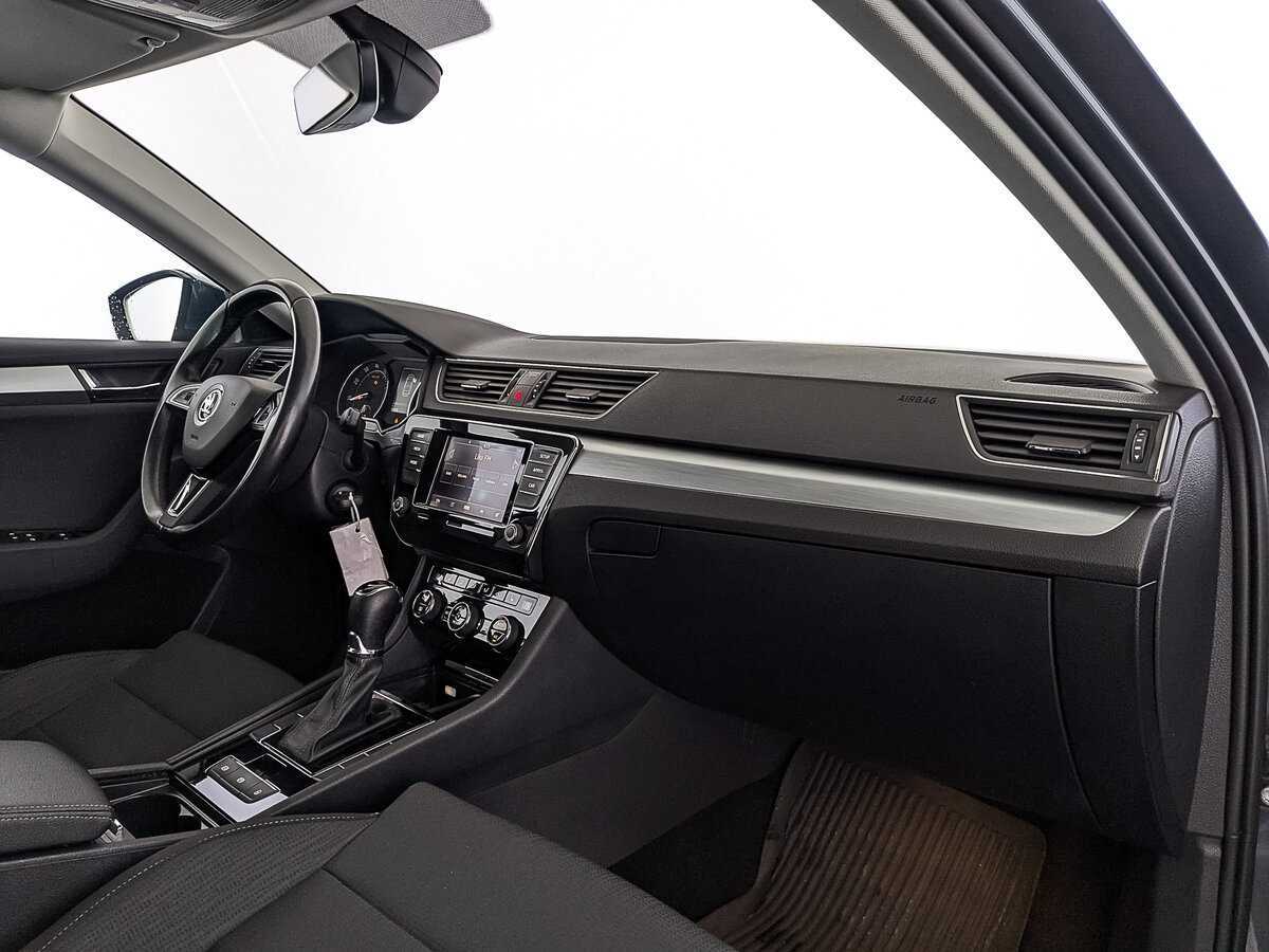 Skoda Superb 2019 года с пробегом. Фото: #12