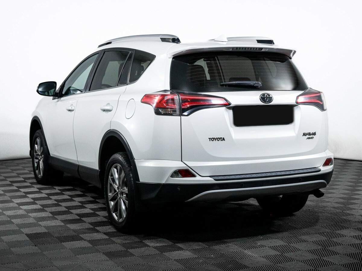 Toyota RAV4 2018 года с пробегом. Фото: #6
