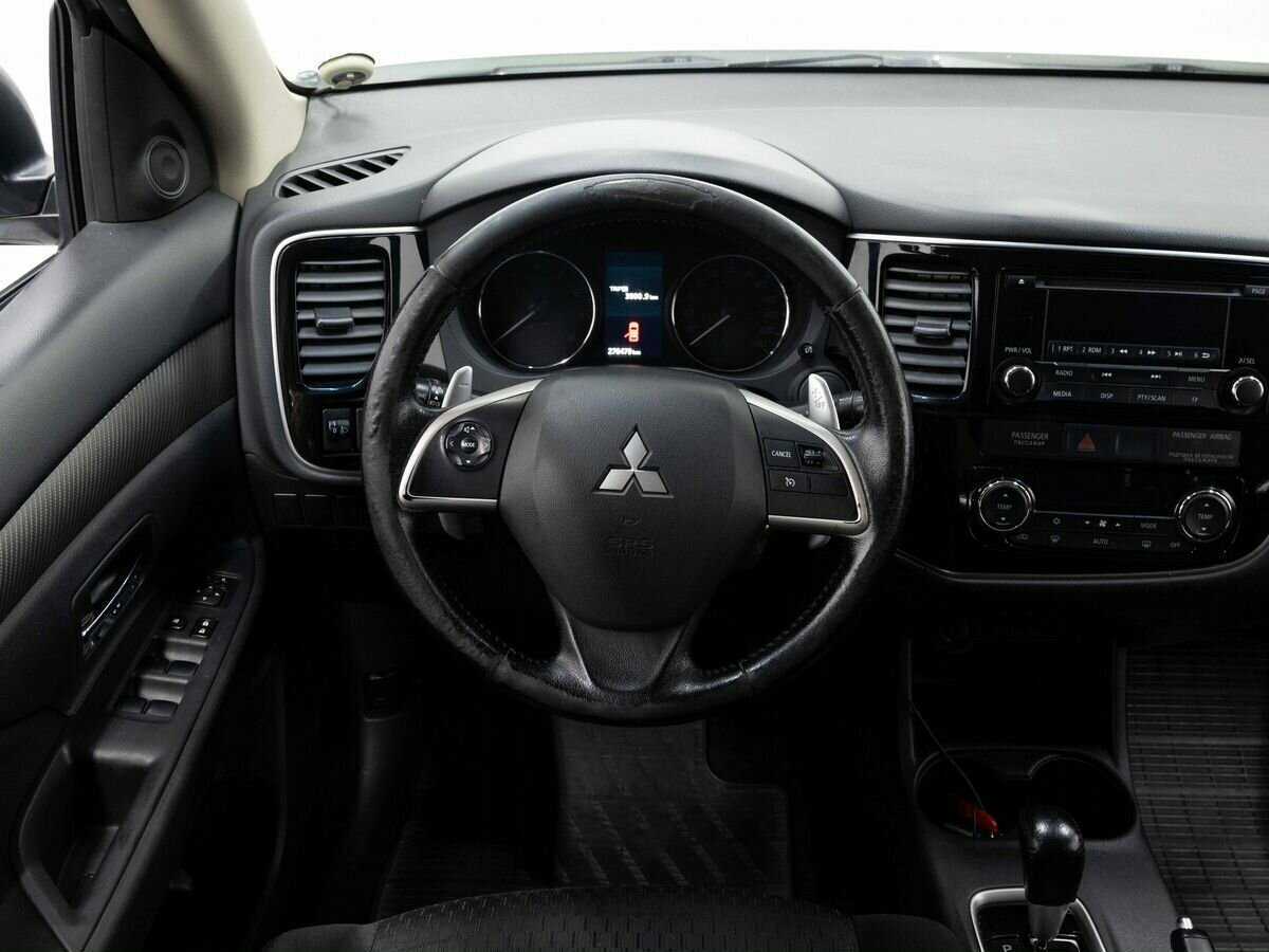 Mitsubishi Outlander 2012 года с пробегом. Фото: #15
