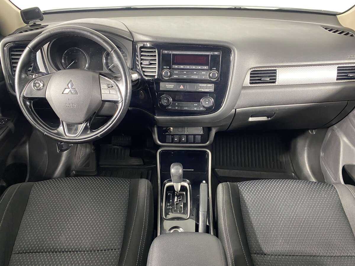 Mitsubishi Outlander 2017 года с пробегом. Фото: #10