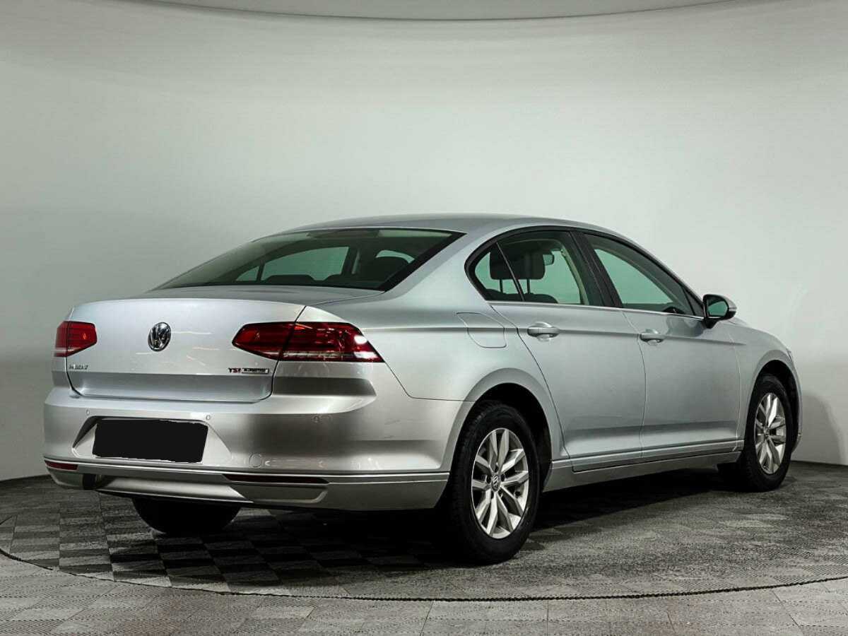 Volkswagen Passat 2016 года с пробегом. Фото: #4