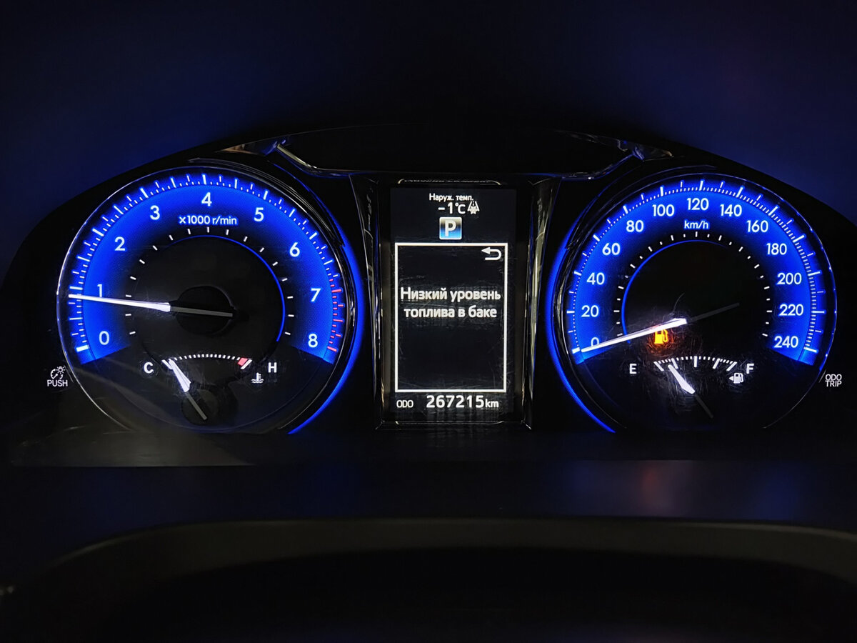 Toyota Camry 2017 года с пробегом. Фото: #12