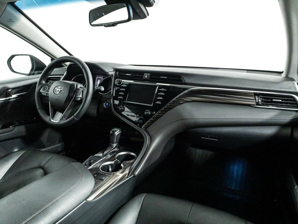 Toyota Camry 2019 года с пробегом. Фото: #8