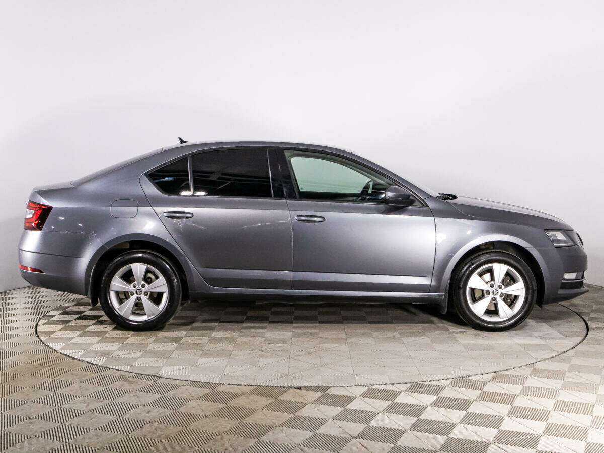 Skoda Octavia 2018 года с пробегом. Фото: #3