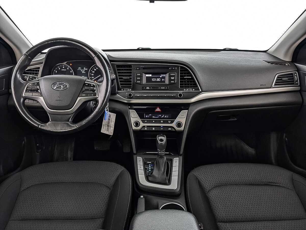 Hyundai Elantra 2018 года с пробегом. Фото: #13