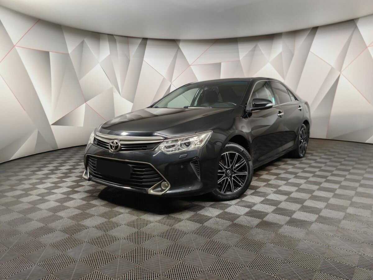 Toyota Camry 2015 года с пробегом. Посмотреть фото