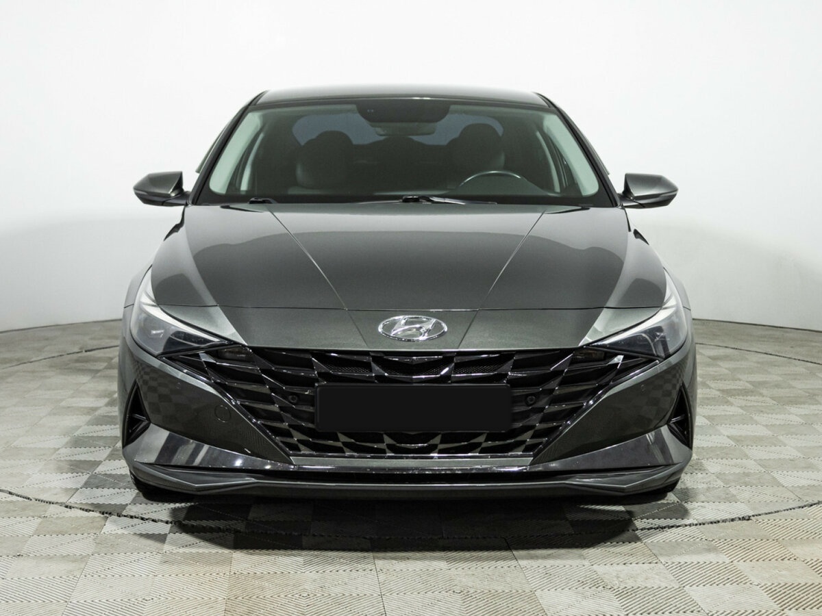 Hyundai Elantra 2022 года с пробегом. Фото: #1